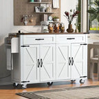 Îlot de cuisine de style campagnard avec prises électriques et panneaux abattants