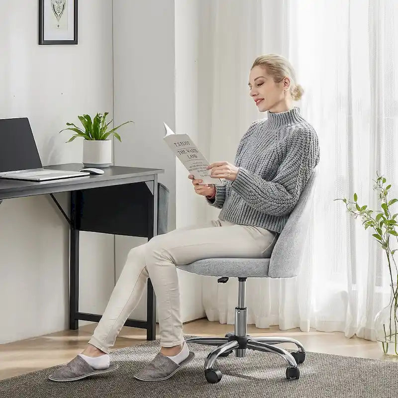 Chaise de bureau sans accoudoirs avec roulettes réglables pivotantes pour petits espaces